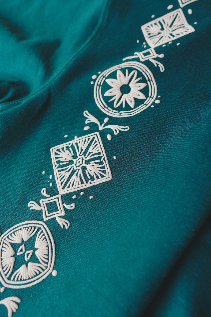 Mandala (embossed print TShirt)