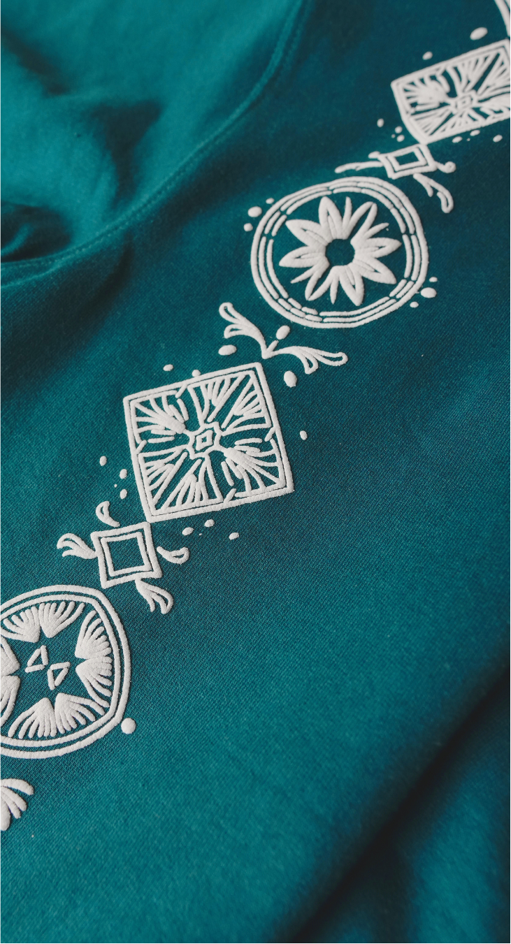 Mandala (embossed print TShirt)